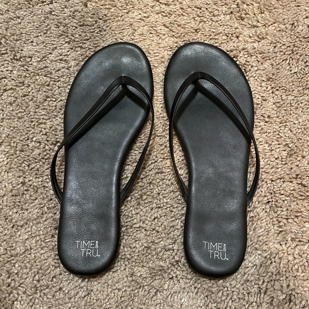 Time and Tru black flip flops, size 6